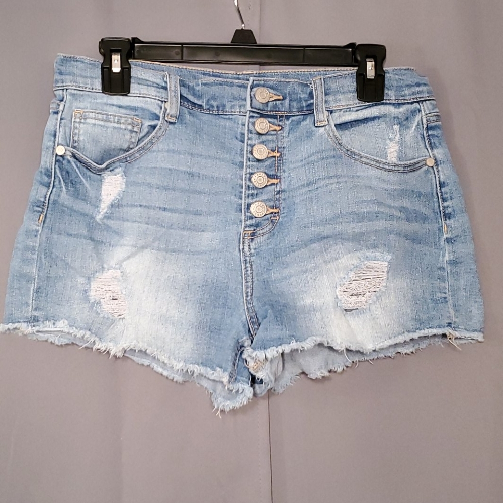 Whitewashed Highwaisted Jean Shorts